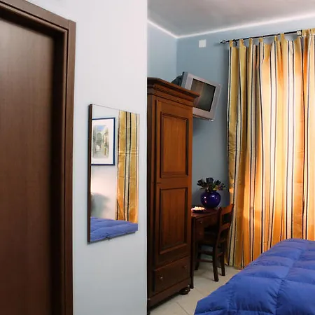 Hotel Piro 3*
